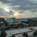 Sea Residences Moa Complex - Ruffa\'S Place