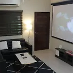 A2J Comfy Home W/ 120In Cinema + Jacuzzi Near Naia