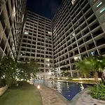 Twin Guest Room-Amenity-Pool Level View-Fully Furnished-Free Netflix-Wifi-Mall Of Asia Complex-Shore2-T1260