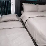 Cozy 1 Bedroom At Jazz Residences Makati