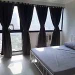 Spacious 2 Bedroom Unit With Pool