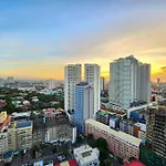 Executive Suite W/ Balcony Near Greenbelt 100Mbps