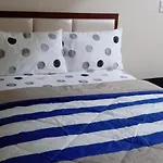 One Uptown Opposite Of Grandhyatt Hotel Manila Taguig City