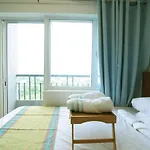R\'Holistay Grace Taguig Fast Wifi Self Check In