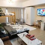 A2J Luxury Venice Studio Suite Near Bgc Malls