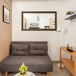 Shore 2 Apartment With Balcony