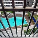 Cozy 1Br With Netflix & Balcony Pool View Condo