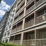 Oyo 936 Yumis Condotel Trees Residences