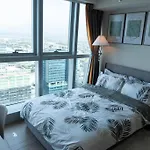 A2J Luxury 2Br Bgc Uptown Suite Near Uptown Mall