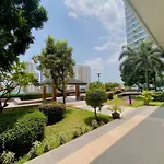 Makati Penthouse With Stunning City Skyline View