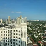 Makati Penthouse With Stunning City Skyline View