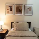 A2J Luxury Uptown 3Br Suite Near Uptown Mall