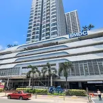 Manila By The Bay Roxas Blvd Yacht Club Us Embassy