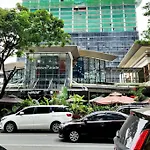 Casa Antonio At Uptown Parksuites Two
