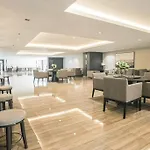 New Cosy 1Br Above Air Mall Walk To Ayala/Buendia