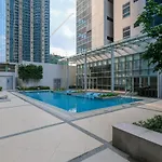 1Br Suite In Uptown Bgc