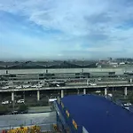 Modern Minimalist Unit Across Naia3