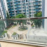 One Palm Tree Villas Condominium - Studio 5Th Fl With Balcony - Across Terminal 3 Airport