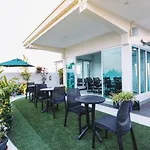 H Plus Hotel Powered By Cocotel