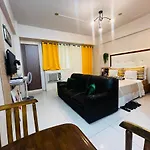 One Palm Tree Villas Condominium - Studio 9M With Balcony - Across Terminal 3 Airport