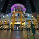 Stunning 2.5 Br@Eastwood Global