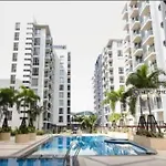 One Palm Tree Villas Condominium - Studio 9M With Balcony - Across Terminal 3 Airport