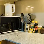 Cozy 1Br Apartment In Manila, Bgc, With Balcony & Pool