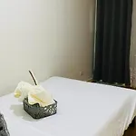 Cozy And Minimalist Room Near Airport