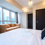 Spacious 2Br Apartment In Bgc With Workspace & Washer