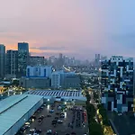 Elegant Apartment Bgc With City View