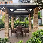 Modern 1Br Apartment