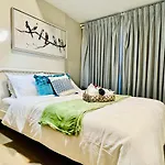Bgc Luxury Condo - Balcony, Pool, Wi-Fi, City View - Suite 8