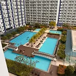 Makati Sm Jazz Residence Staycation Condo With Balcony