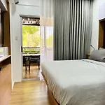 Stylish Staycation Near Bgc W/ Home Cinema