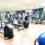 Bgc Stays+Free Pool&Gym Access,200 Mbps
