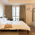 Camari Mandaluyong Staycation 2 With Ps4, 400Mbps Wifi, Pool, Netflix Near Mrt Boni, Bgc, Megamall, Makati