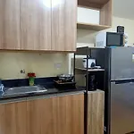 Coho The Hermosa - Staycation Studio Unit And Balcony View With Swimming Pool And Open Court Access