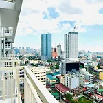 Cozy Two Bedroom Family Suites At Coast Residences Near Picc, Wtc & Moa