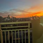 Near Bgc 1Br Wi-Fi Netflix Balcony Skyline