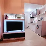 Tal Staycation 1 Bedroom 1 Bathroom & Kitchen ,Neflix,Up To 300 To 400 Mbps High Speed Internet Cozy,Spacious,Accessible New Condo Unit At Smdc Trees Residence Quezon City