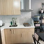 Free Parking, Pool, Gym, Netflix, Wi-Fi, Ps4!