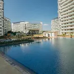 Free Parking, Pool, Gym, Netflix, Wi-Fi, Ps4!