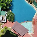Cozy Studio Unit With Netflix In Alabang
