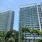 Cozy Staycation In Azure Resort Paranaque
