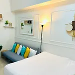 Mid-Century Extent Condo Unit @ Shore 2, Moa