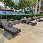 A2J Luxury Studio Venice Suite Near Venice Mall
