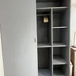 Fort Victoria Loft In Bgc Wifi Netflix