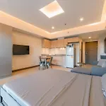 Condo At Venice Mall, Near Airport, Bgc & Makati