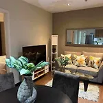 Grace Residences 1Bedroom W/ Balcony Near Bgc + Netflix