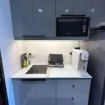 Luxury 2Br In Uptown, Bgc.